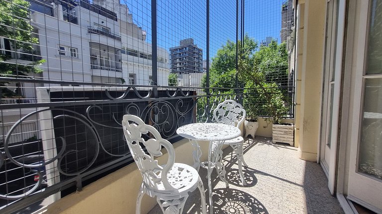 Luminoso 2 amb con balcón en pleno Palermo