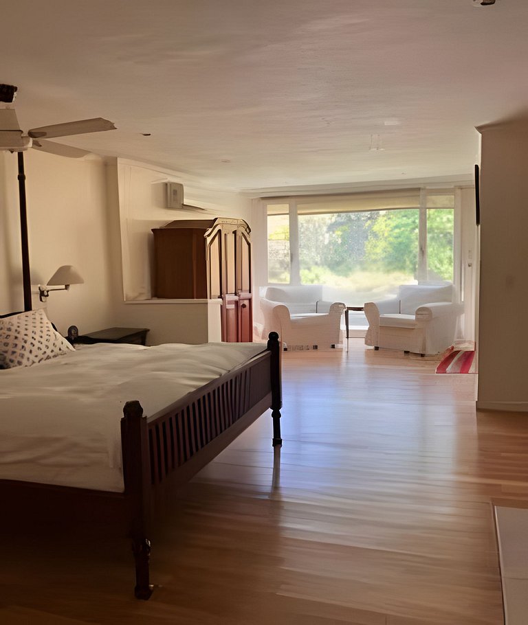 Casa con pileta y servicios de limpieza y cocina