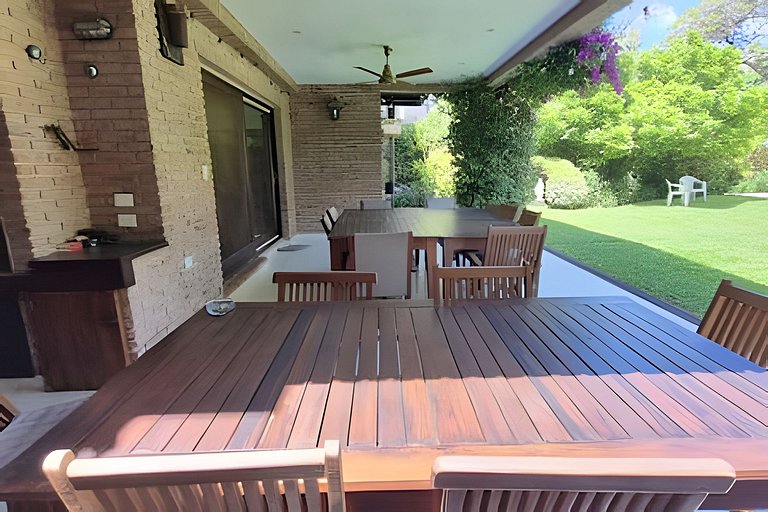 Premium House with Pool and Cleaning · San Isidro