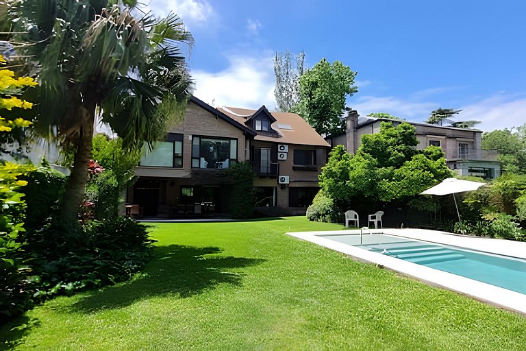 Premium House with Pool and Cleaning · San Isidro