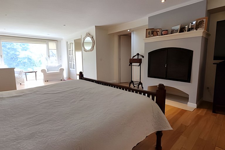 Casa con pileta y servicios de limpieza y cocina