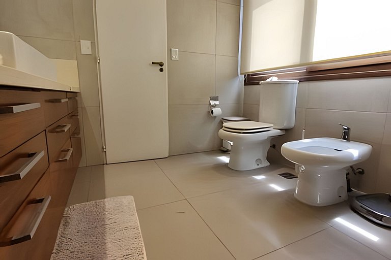 Casa con pileta y servicios de limpieza y cocina