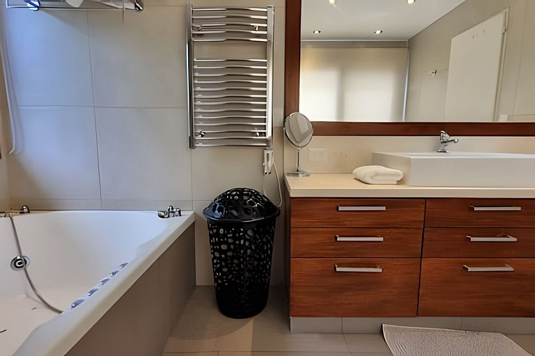 Casa con pileta y servicios de limpieza y cocina