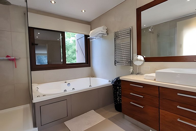 Premium House with Pool and Cleaning · San Isidro