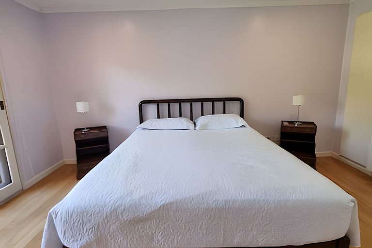 Casa con pileta y servicios de limpieza y cocina