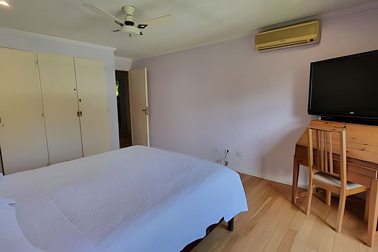 Premium House with Pool and Cleaning · San Isidro