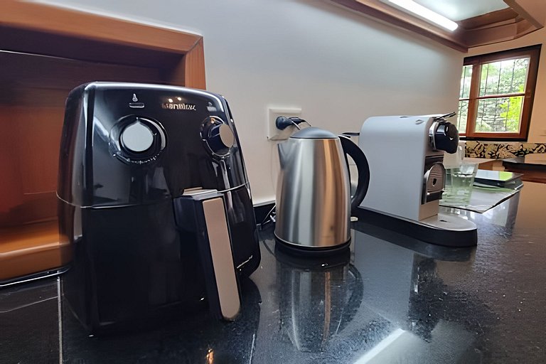 Casa con pileta y servicios de limpieza y cocina