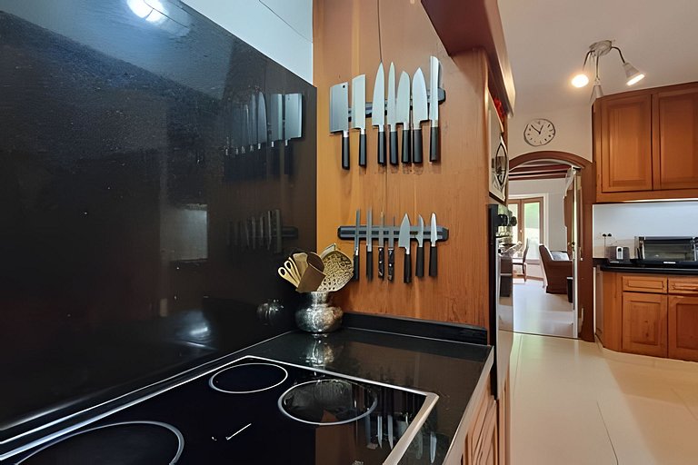 Casa con pileta y servicios de limpieza y cocina