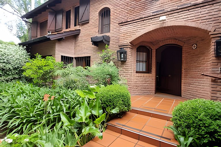 Premium House with Pool and Cleaning · San Isidro