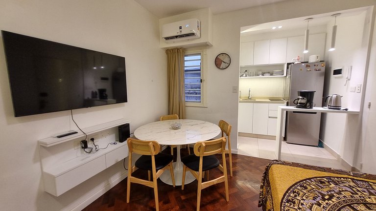 Apartment steps away from Av. Corrientes theaters