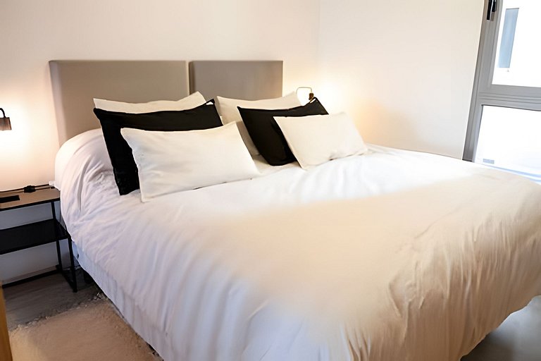 Your retreat at Movistar Arena. Optional parking available!