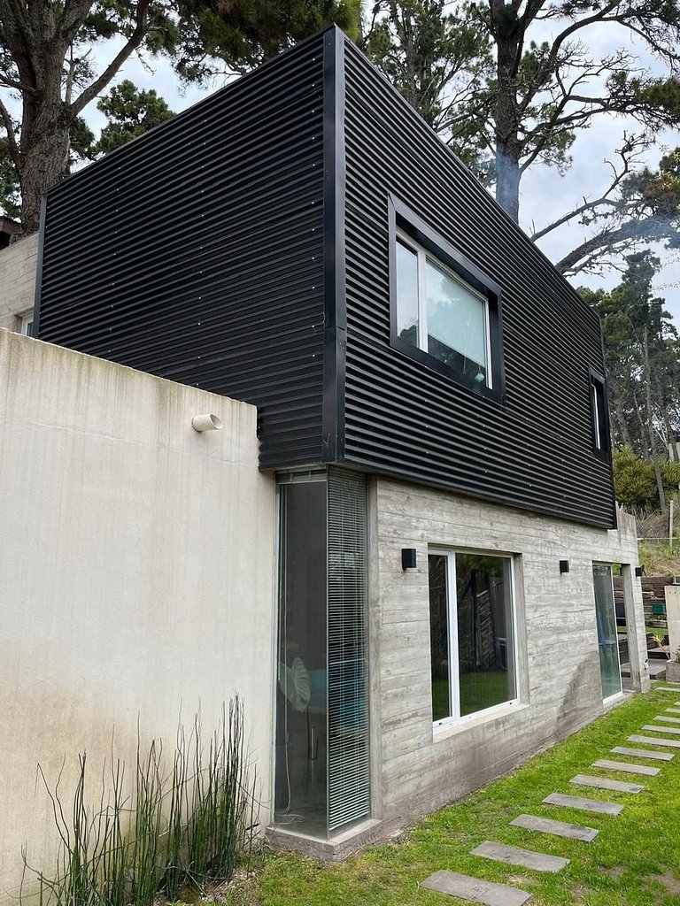 Relax in a modern home with a grill and patio! Mar Azul