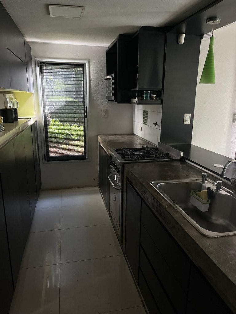 Relax in a modern home with a grill and patio! Mar Azul