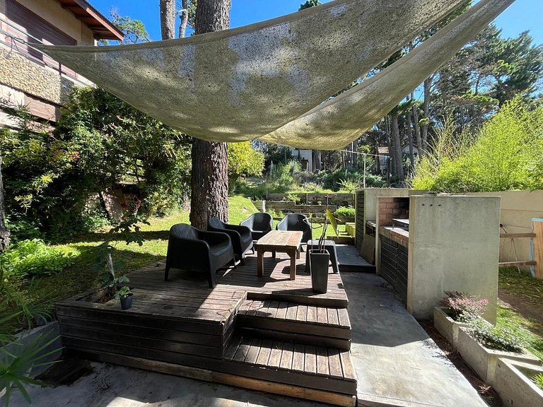 Relax en casa moderna con parrilla+patio! Mar Azul