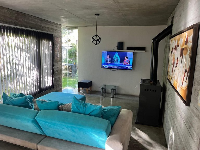 Relax en casa moderna con parrilla+patio! Mar Azul