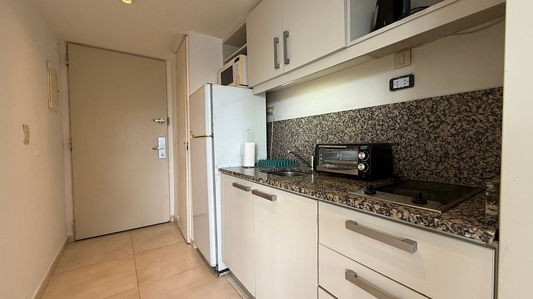 Insignia Quartier - Apartment with Full Amenities!