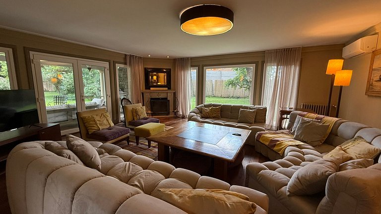 Casa premium en Tigre con parque, pileta y jacuzzi