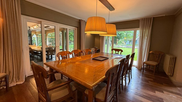 Premium house in Tigre with garden, pool, and hot tub