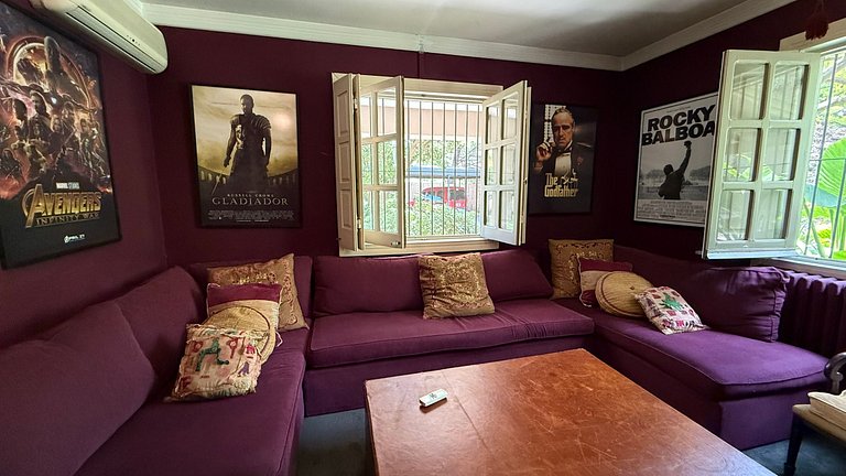 Premium house in Tigre with garden, pool, and hot tub