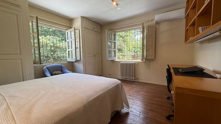 Premium house in Tigre with garden, pool, and hot tub