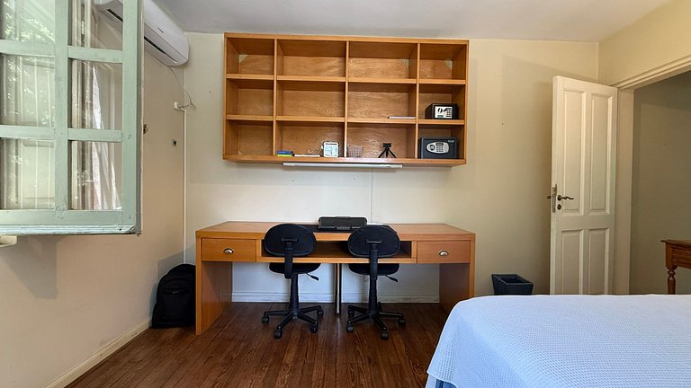 Premium house in Tigre with garden, pool, and hot tub