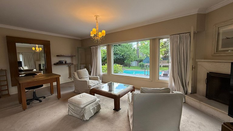 Premium house in Tigre with garden, pool, and hot tub