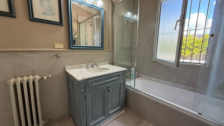 Casa premium en Tigre con parque, pileta y jacuzzi