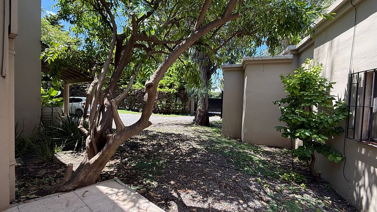 Premium house in Tigre with garden, pool, and hot tub