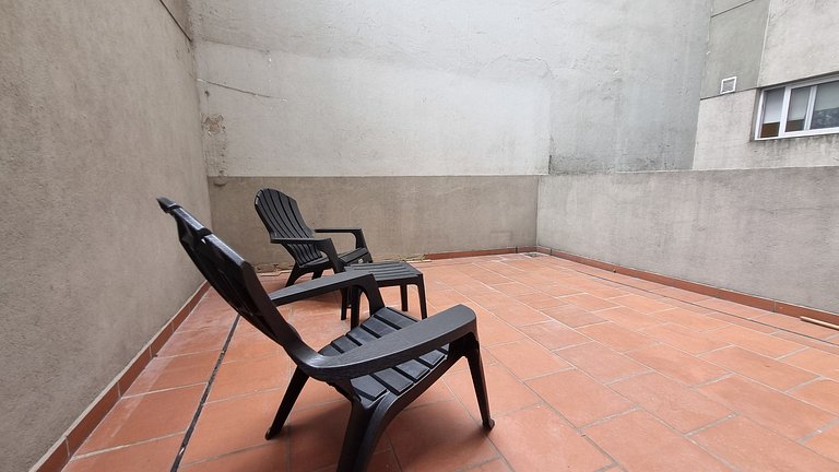 Moderno departamento con patio privado