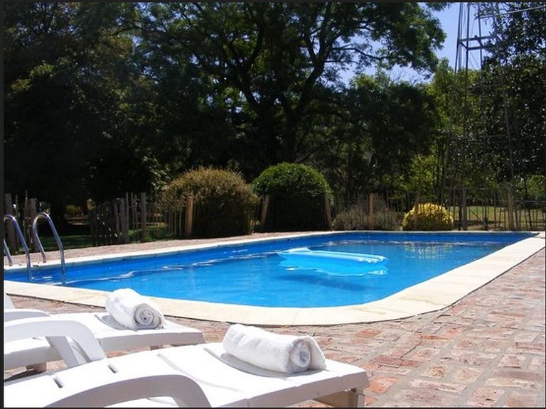 Tudor House - Stay in Chascomús